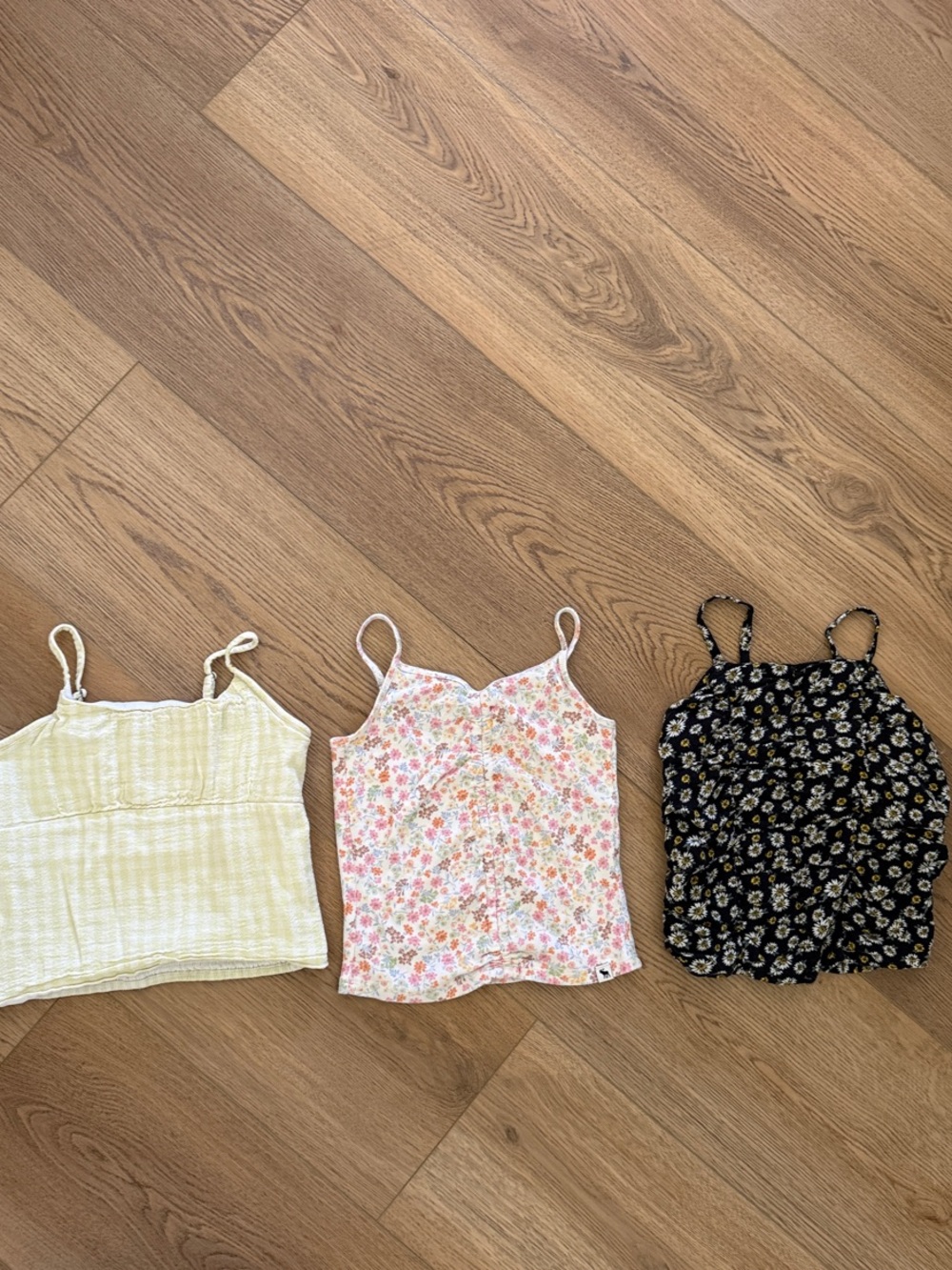 Abercrombie kids 7/8 lot of 3 tanks